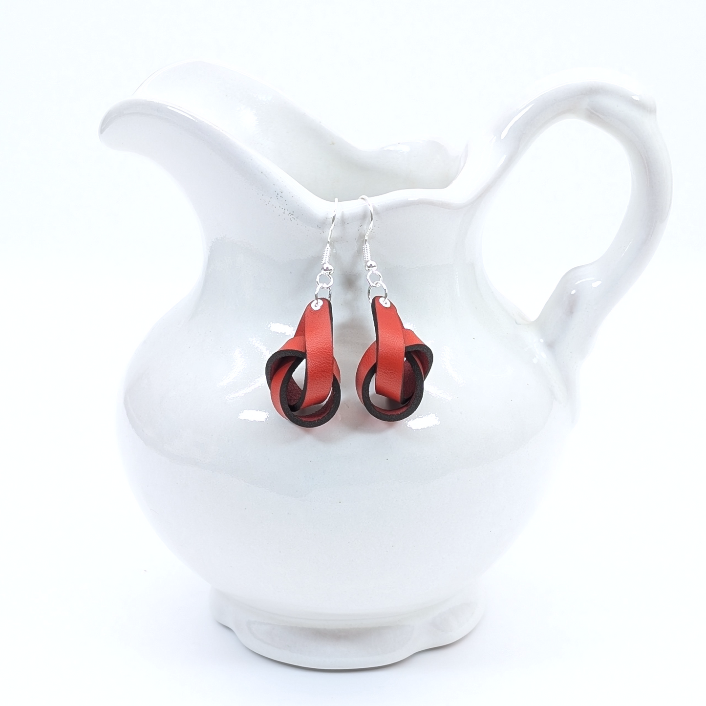 Vault E - Knotted Leather Loop