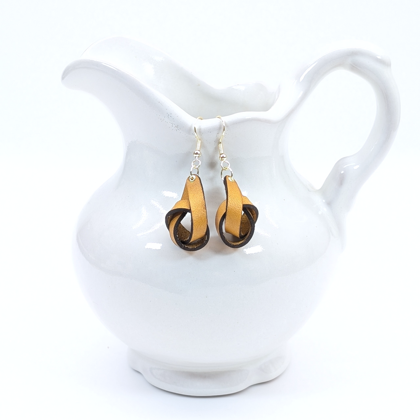 Vault E - Knotted Leather Loop