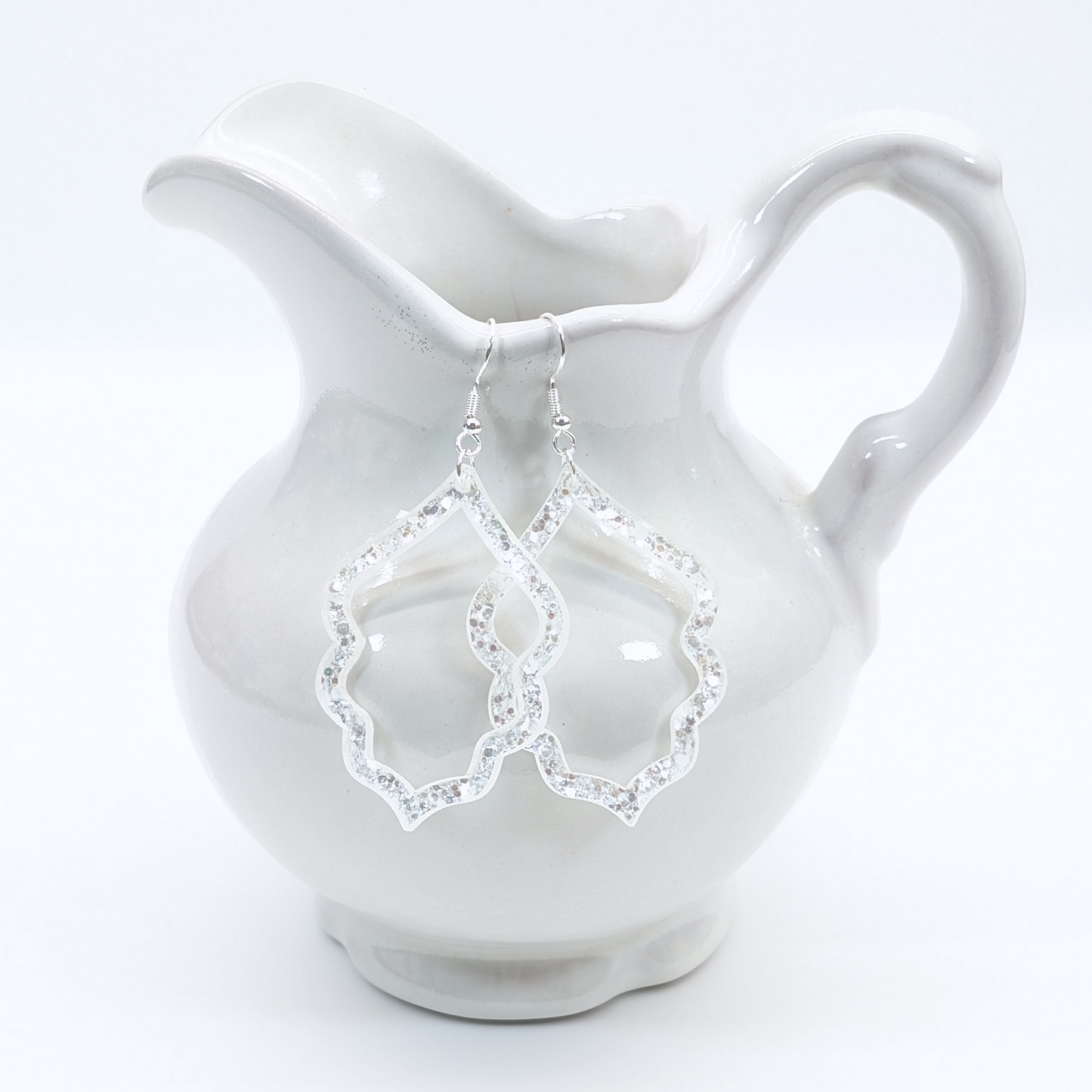 Vault B - Scalloped Hoop