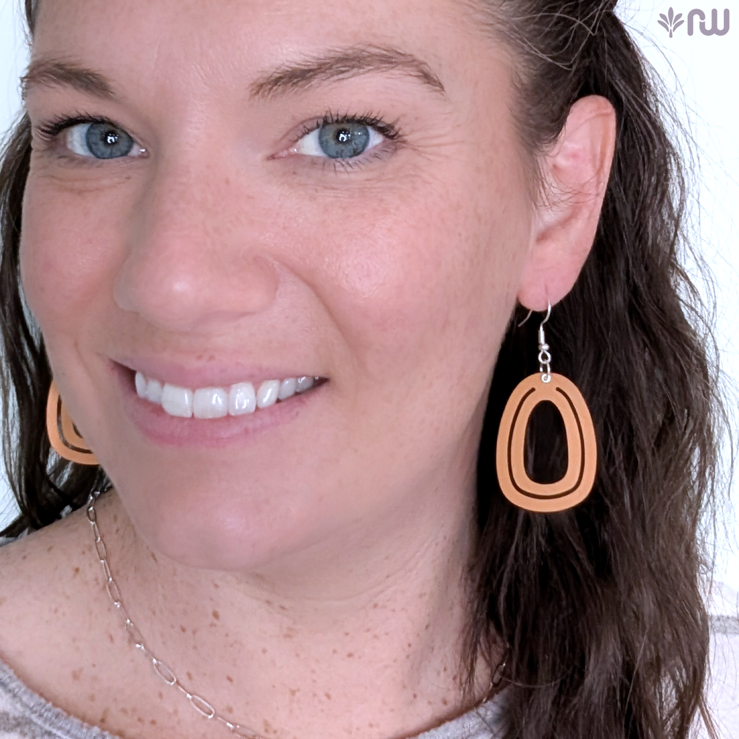 Vault C - Oval Leather Hoop