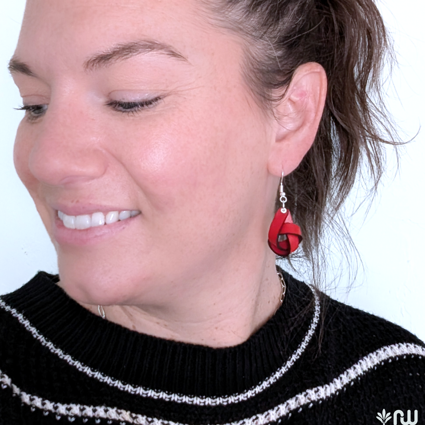 Vault E - Knotted Leather Loop