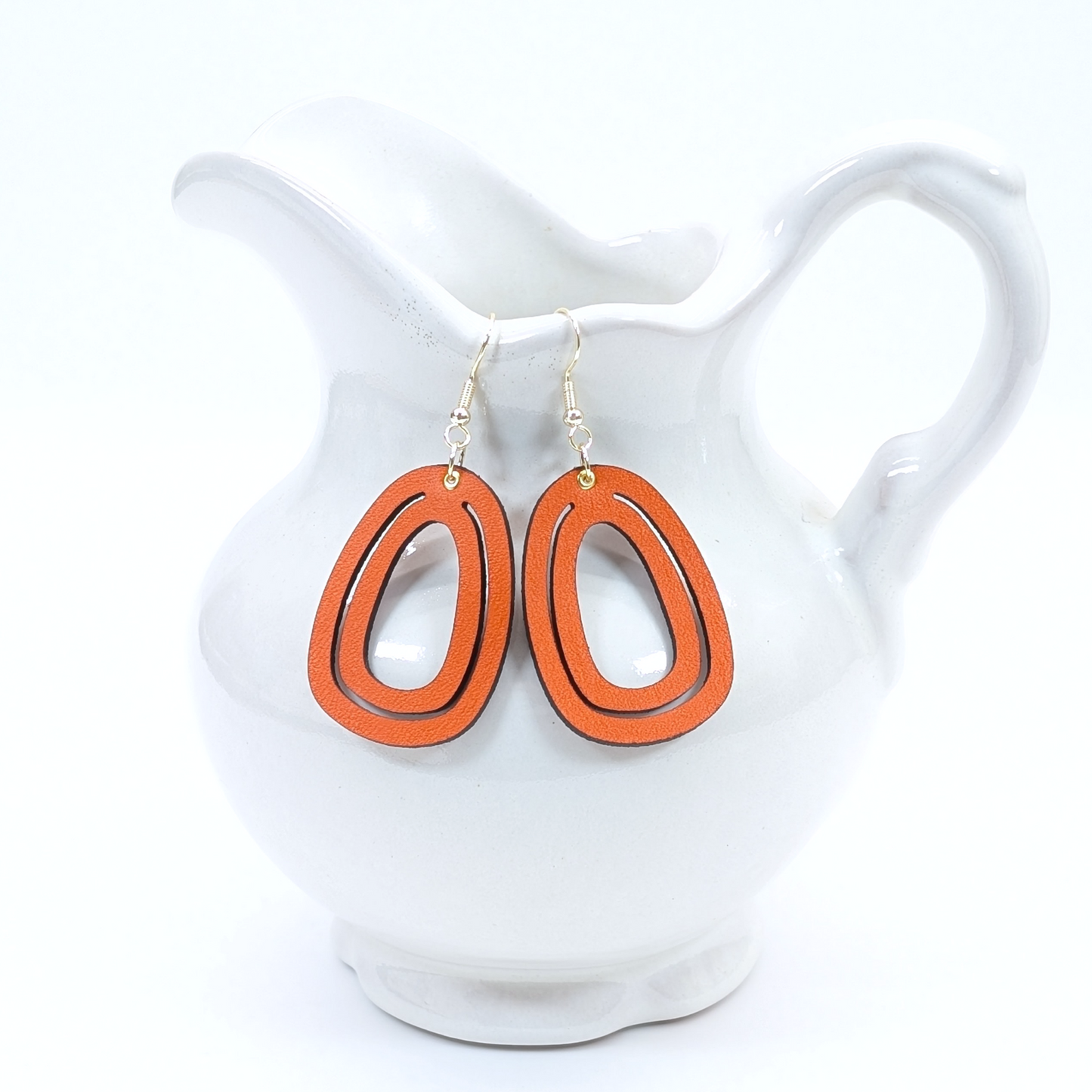 Vault C - Oval Leather Hoop