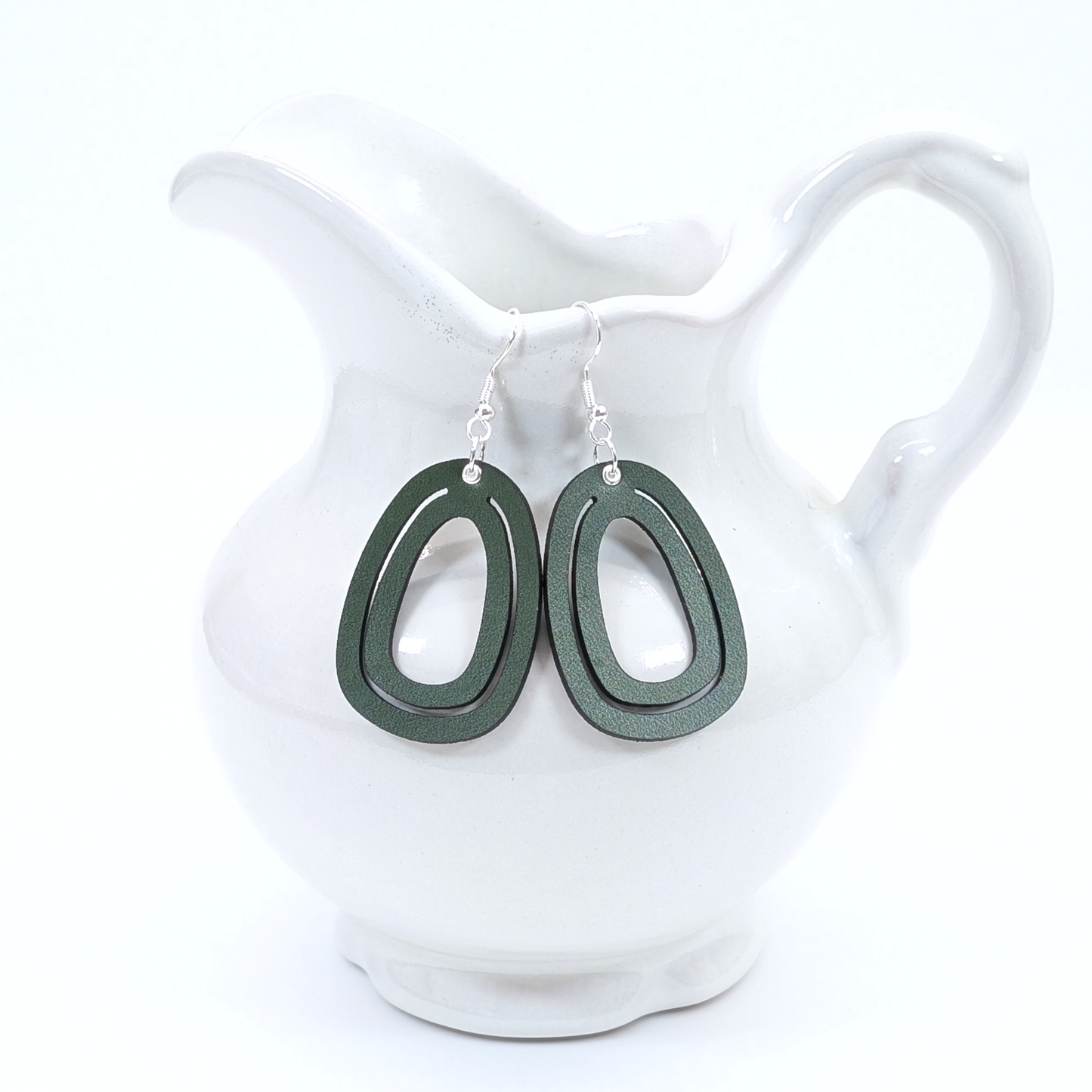 Vault C - Oval Leather Hoop