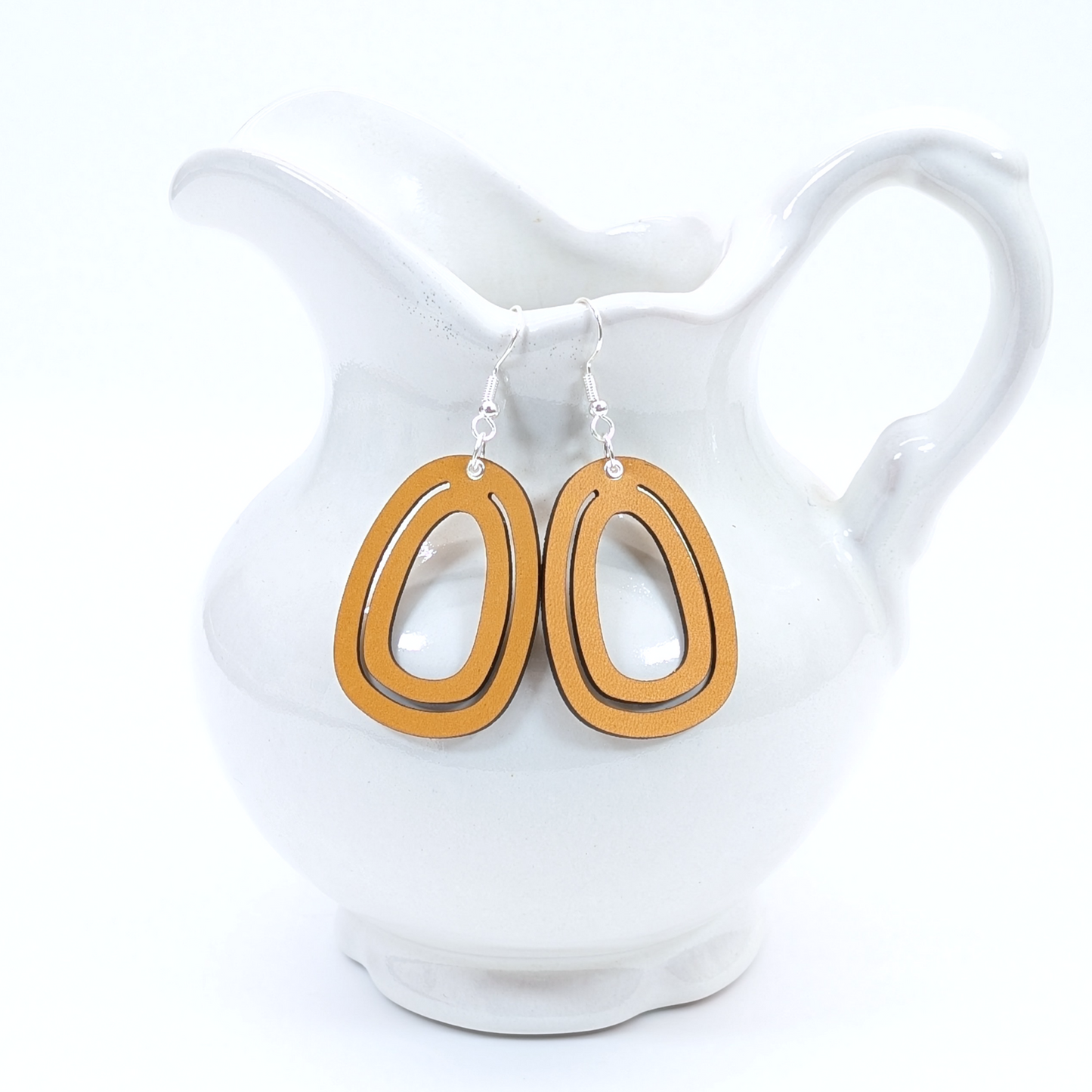 Vault C - Oval Leather Hoop