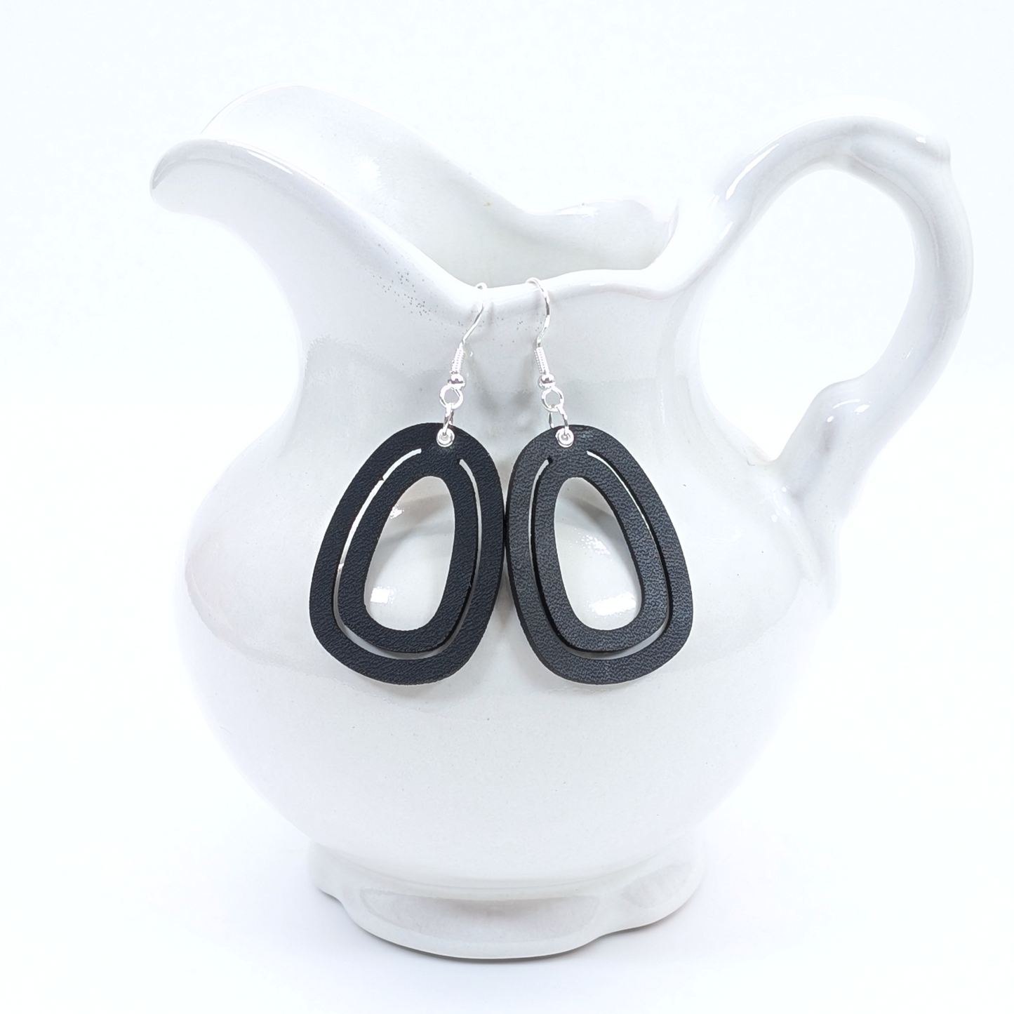 Vault C - Oval Leather Hoop