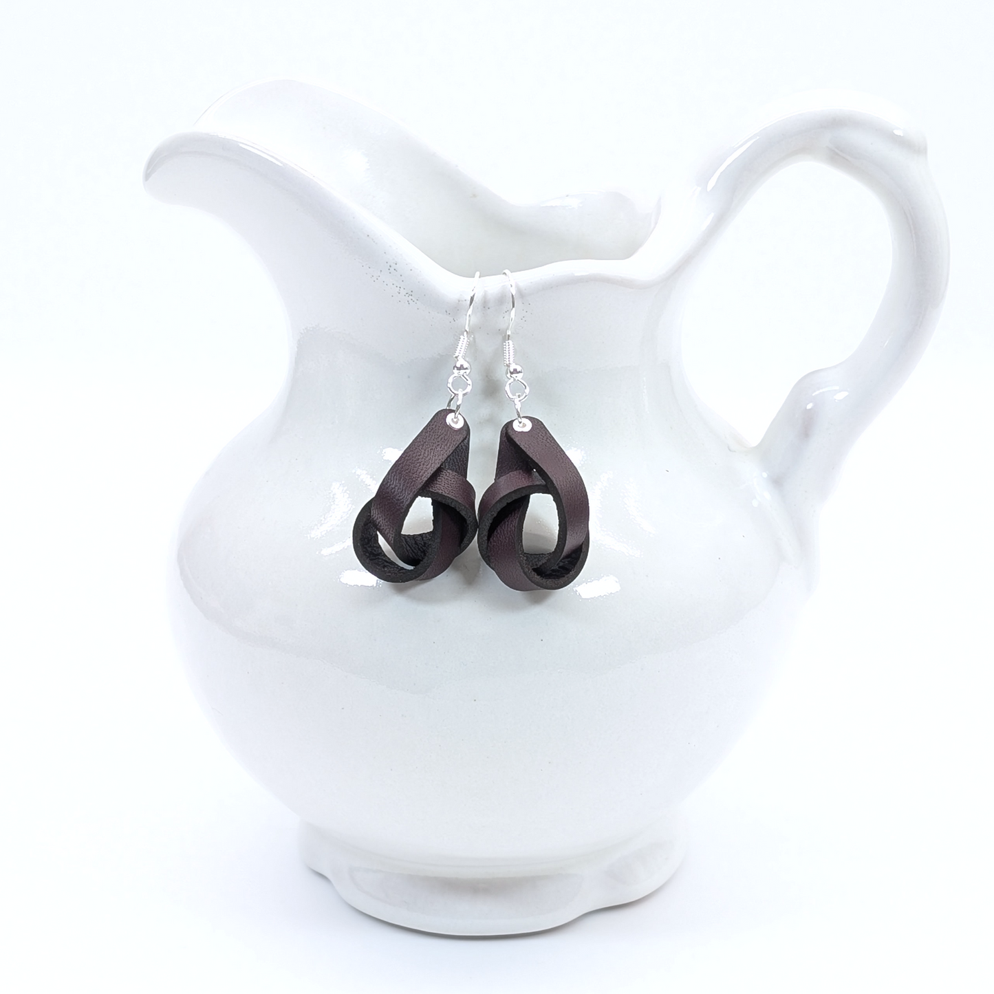 Vault E - Knotted Leather Loop