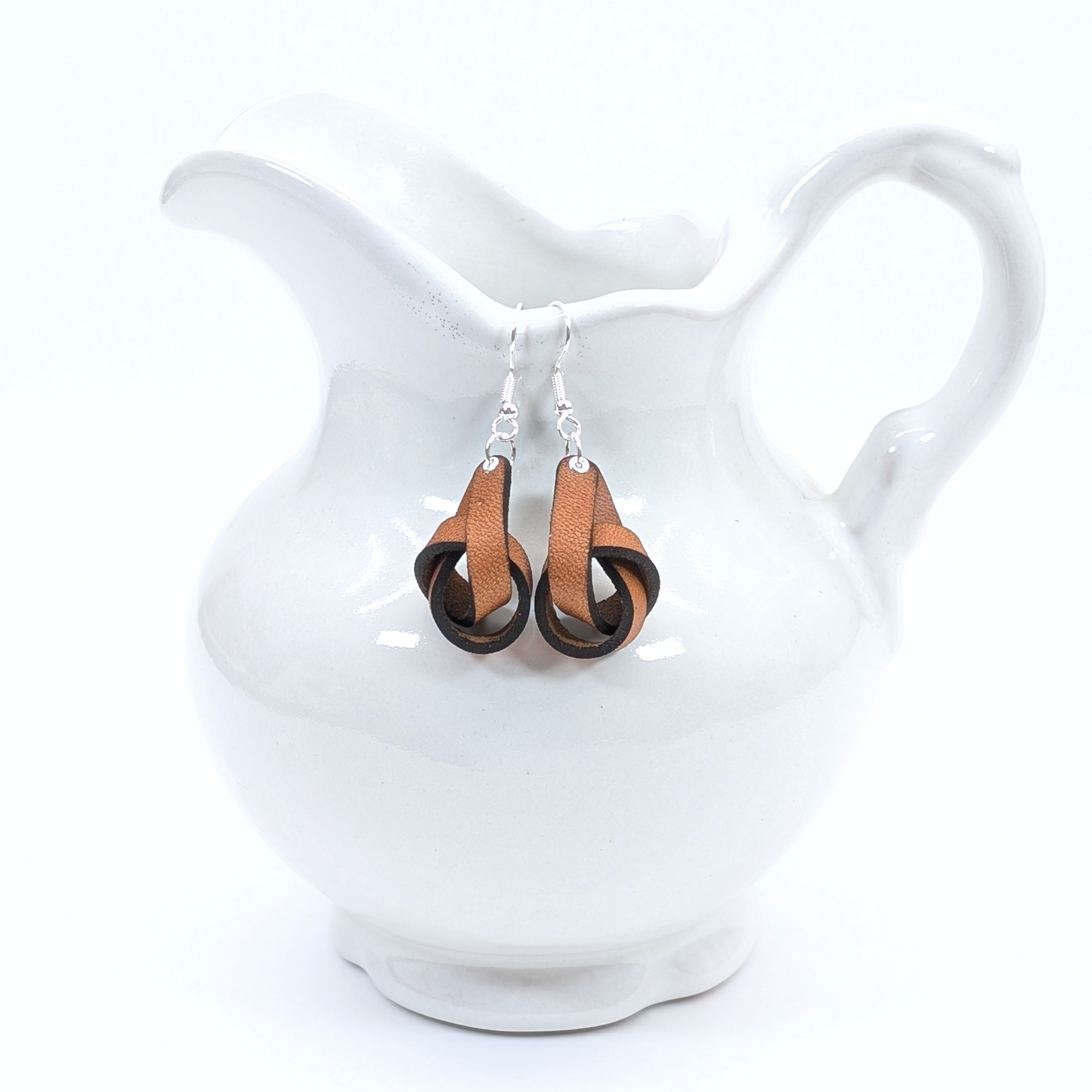 Vault E - Knotted Leather Loop