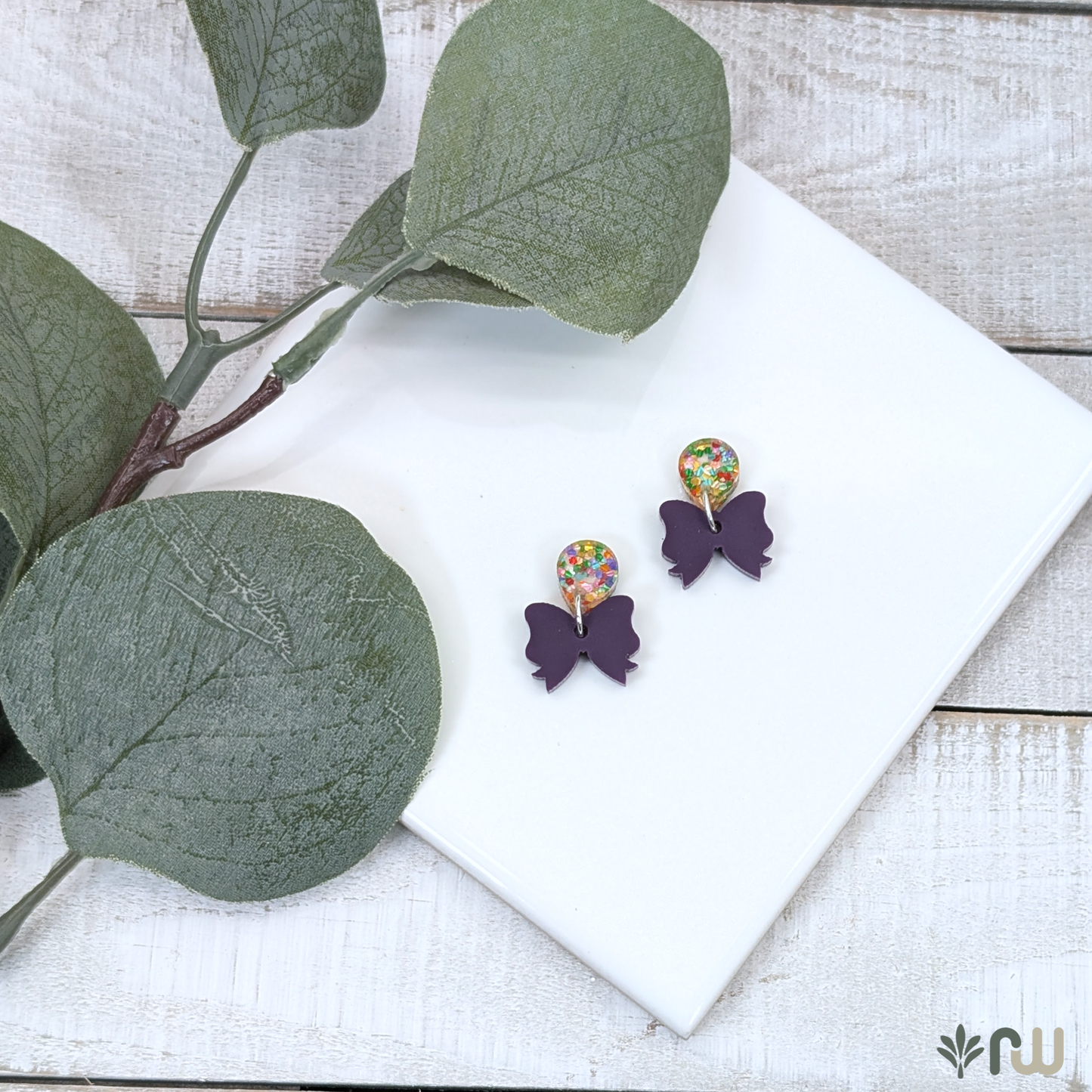 Vault D - 2 Piece Bow Stud