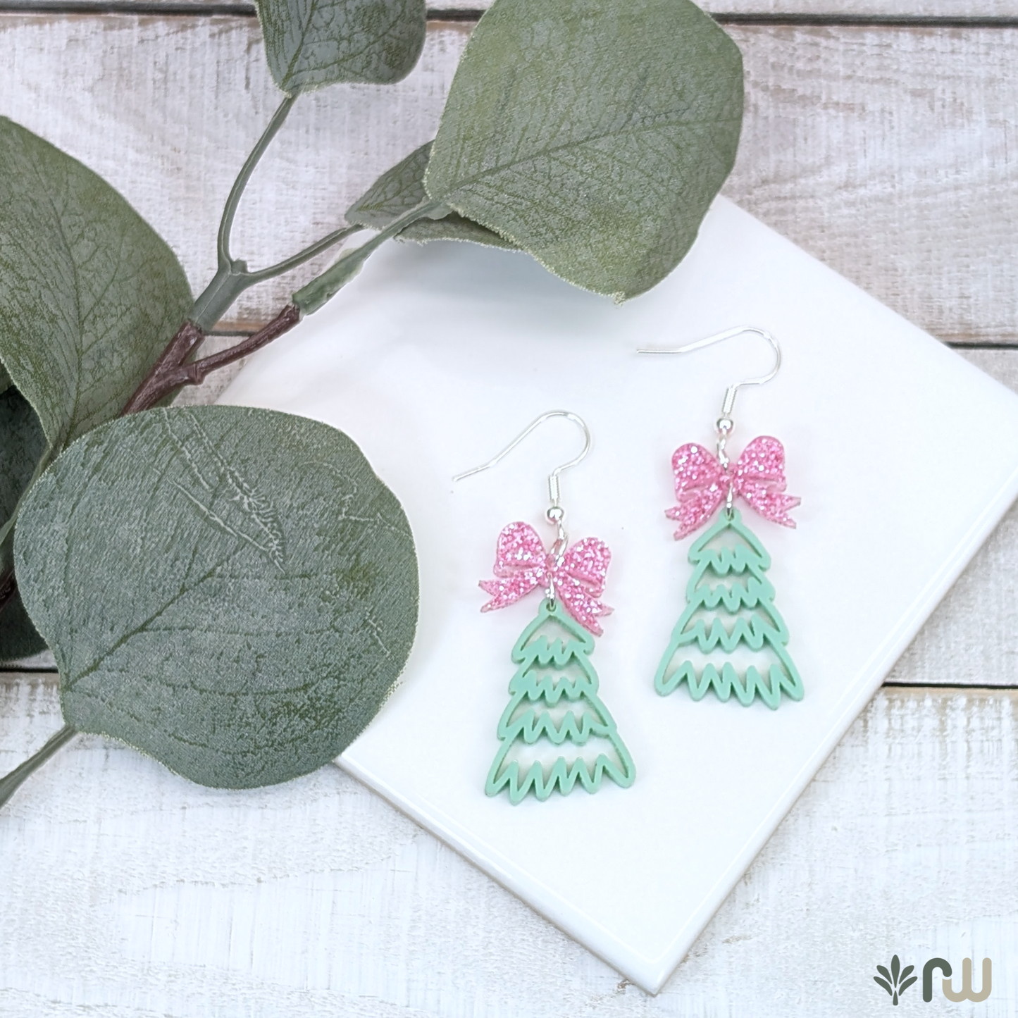 Vault H - Christmas Tree with Bow