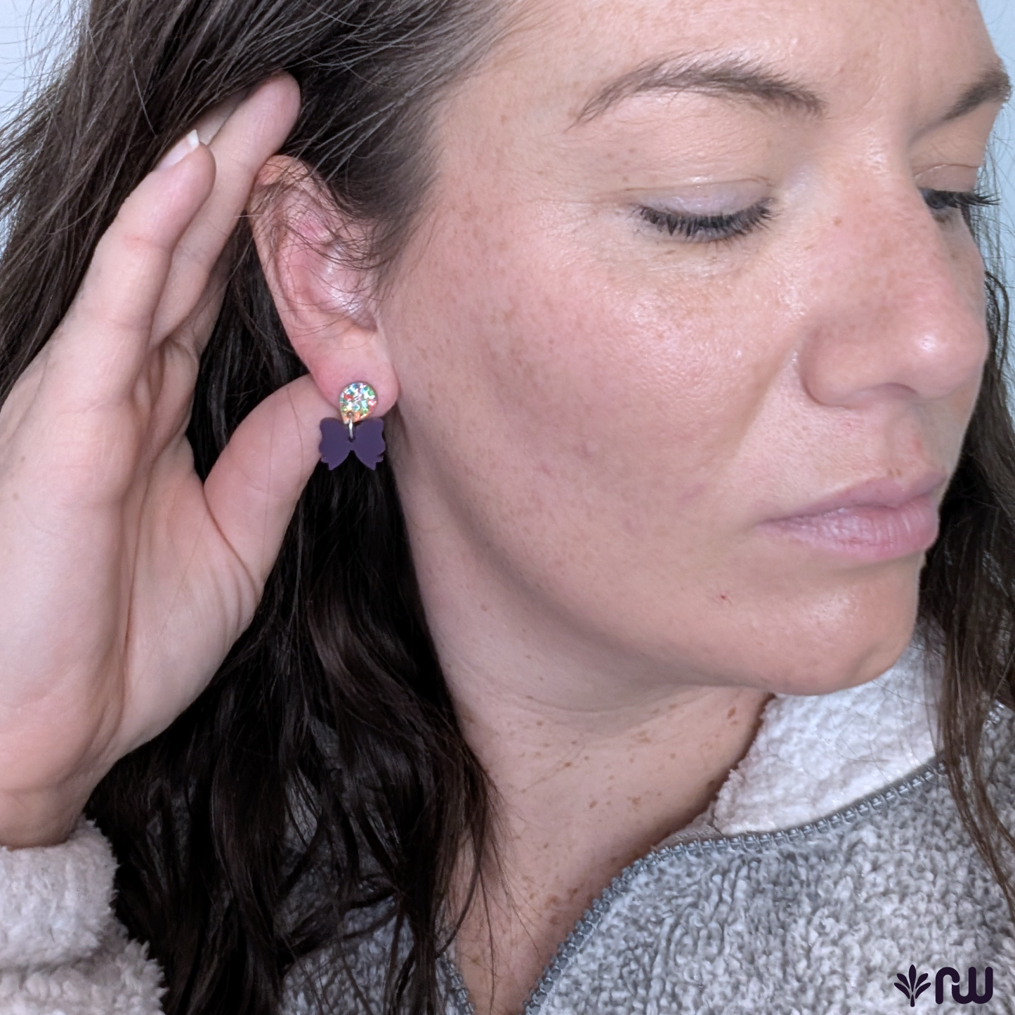 Vault D - 2 Piece Bow Stud